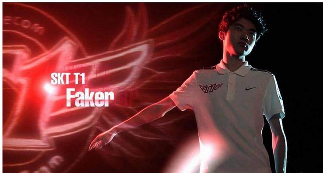 在韩国媒体近日放出的Ruler选手的夺冠采访中，Ruler选手对EDG的下路Leave选手和GEN的下路Peyz选手进行了称赞