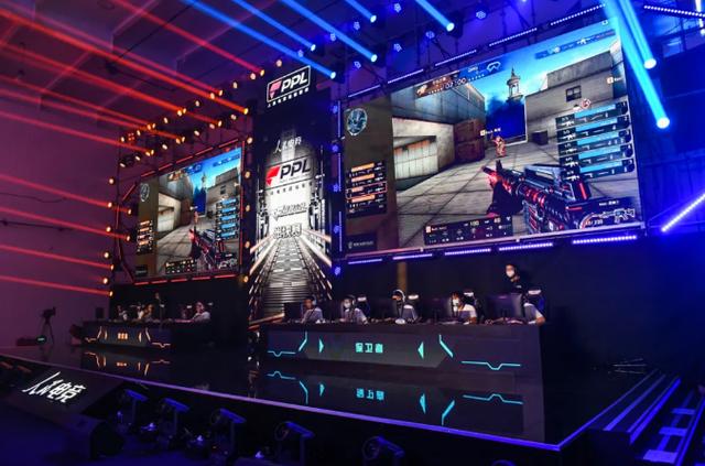 任何人的传奇结束了 Top Esports 的连胜， Oh My God 在 LPL 第二阶段2025中击败了 Ultra Prime 。